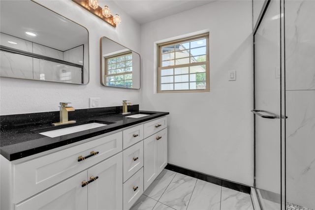 6506 Palm Island Street, Dallas, TX 75241