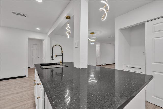 6506 Palm Island Street, Dallas, TX 75241