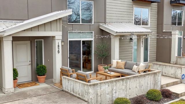 1829 W BRIDGE Ave, Spokane, WA 99201