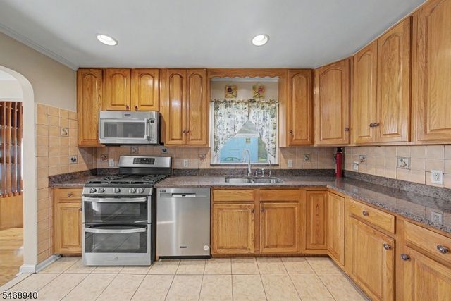 136 Headley Ter, Union Twp., NJ 07083