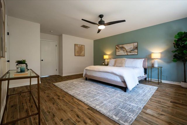 121 Merrywood LN, San Marcos, TX 78666