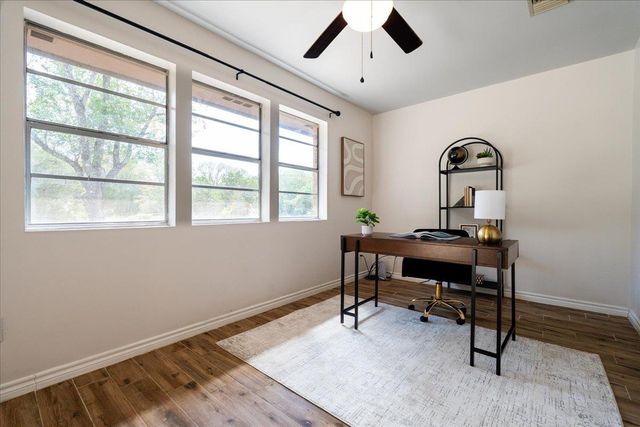 121 Merrywood LN, San Marcos, TX 78666
