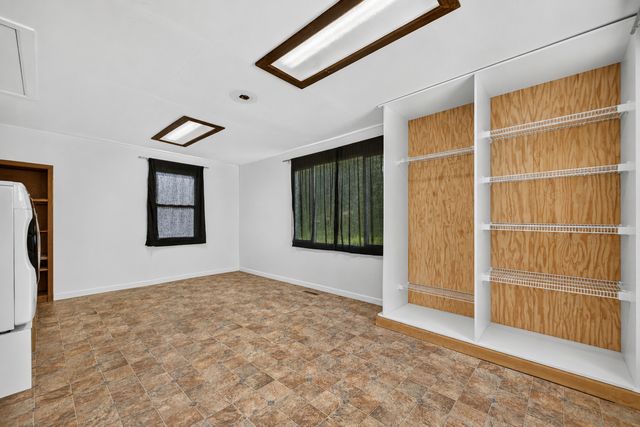 15631 E IL RTE 72, Davis Junction, IL 61020
