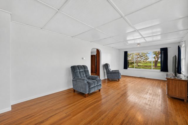 15631 E IL RTE 72, Davis Junction, IL 61020