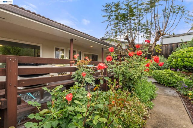 4473 Hillsborough Dr, Castro Valley, CA 94546