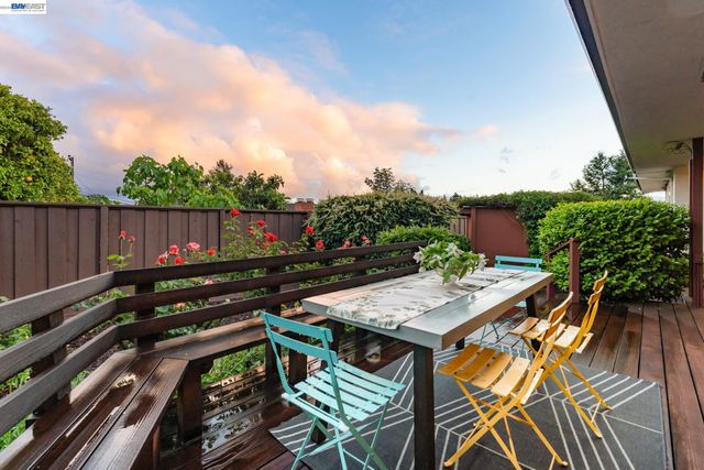 4473 Hillsborough Dr, Castro Valley, CA 94546