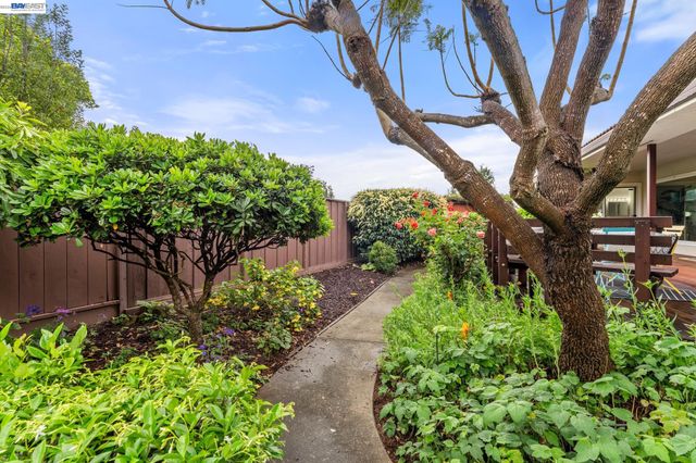 4473 Hillsborough Dr, Castro Valley, CA 94546