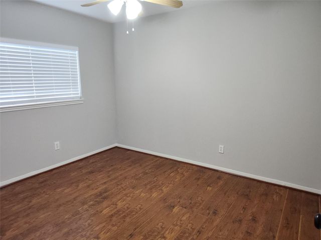 3406 Glenhill Drive, Pearland, TX 77584