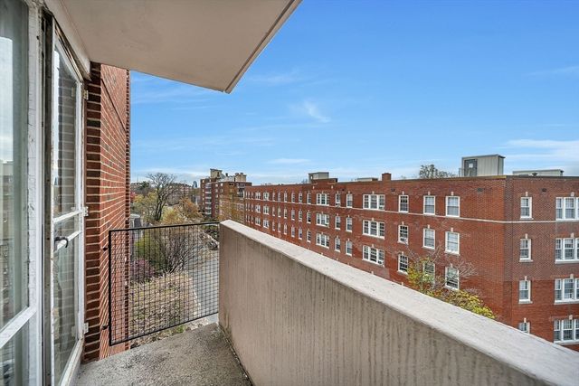 29 Concord Avenue 709, Cambridge, MA 02138