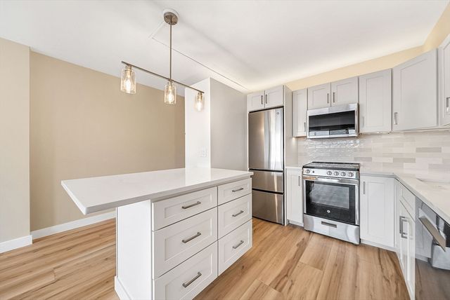 29 Concord Avenue 709, Cambridge, MA 02138