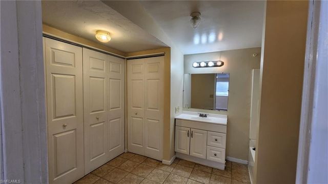 2181 Brandon ST, Fort Myers, FL 33907