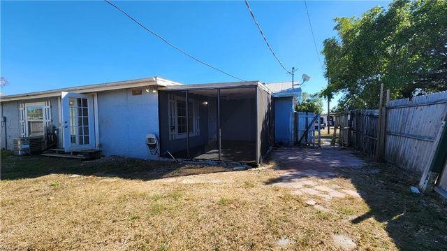 2181 Brandon ST, Fort Myers, FL 33907