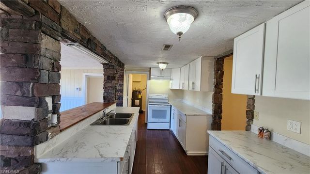 2181 Brandon ST, Fort Myers, FL 33907