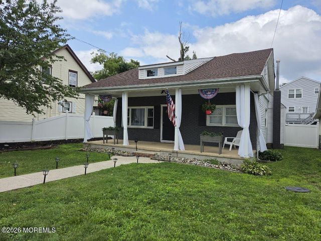 37 Beacon Boulevard, Keansburg, NJ 07734
