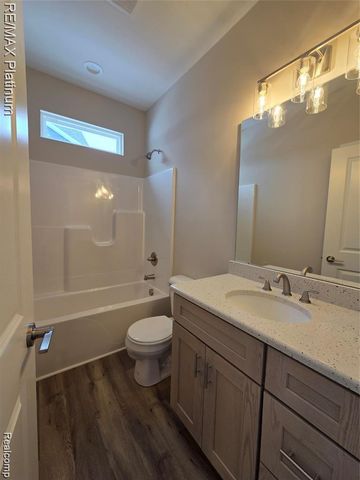 863 Oakwood Circle 23, Fenton, MI 48430