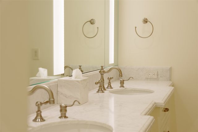 2025 Woodall Rodgers Freeway 52, Dallas, TX 75201