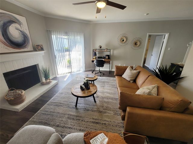 7250 W Greens Road 912, Houston, TX 77064