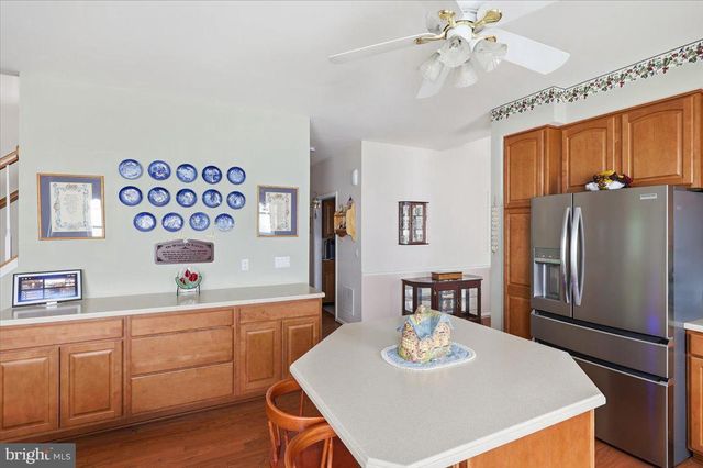 24 LOWELL DR, Marlton, NJ 08053