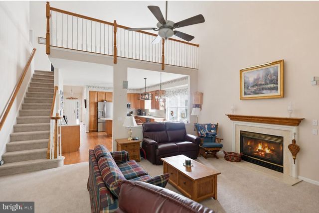 24 LOWELL DR, Marlton, NJ 08053