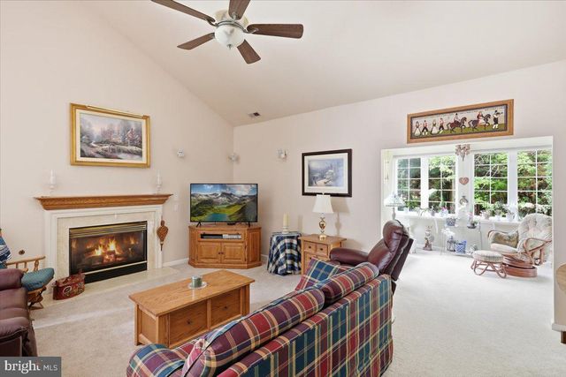 24 LOWELL DR, Marlton, NJ 08053