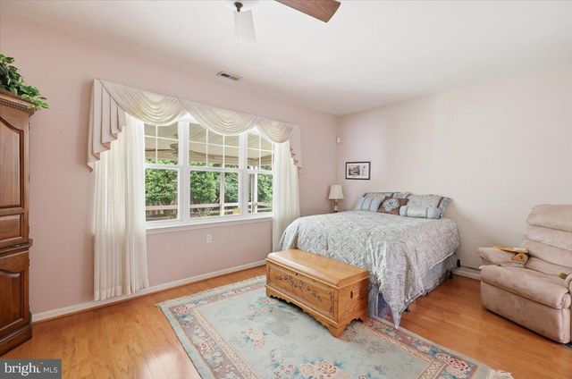 24 LOWELL DR, Marlton, NJ 08053