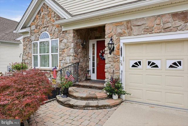 24 LOWELL DR, Marlton, NJ 08053