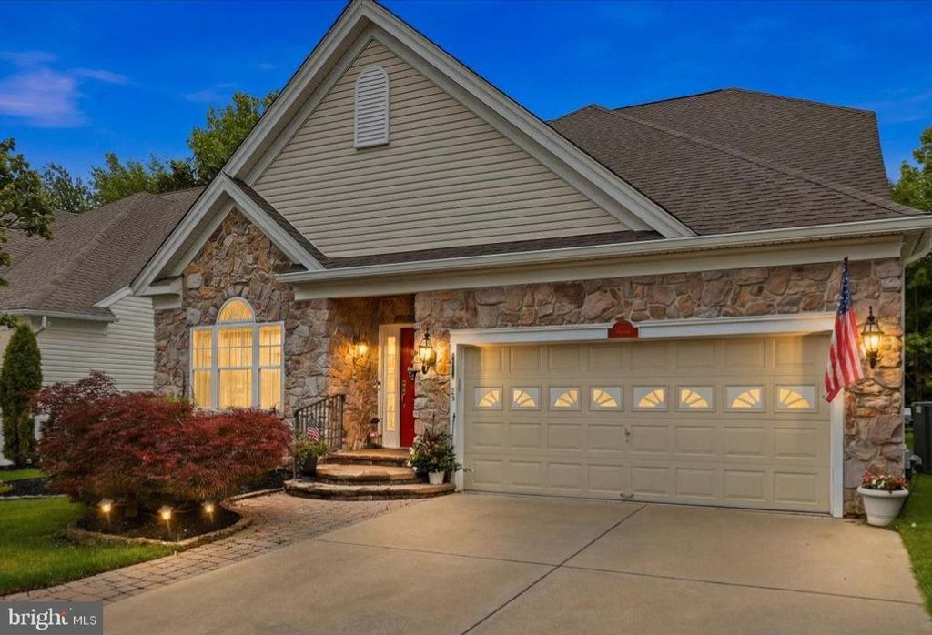 24 LOWELL DR, Marlton, NJ 08053