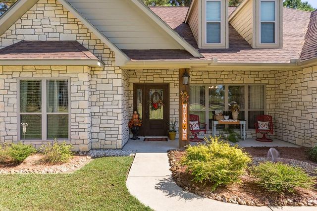 841 George Simpson Road, Huntington, TX 75949