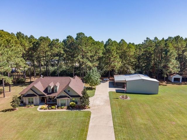 841 George Simpson Road, Huntington, TX 75949