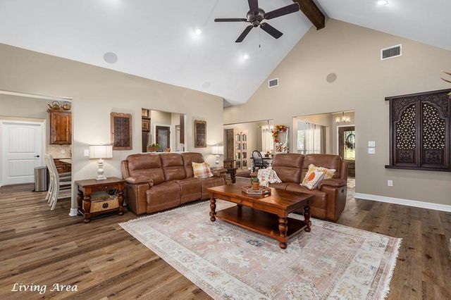 841 George Simpson Road, Huntington, TX 75949