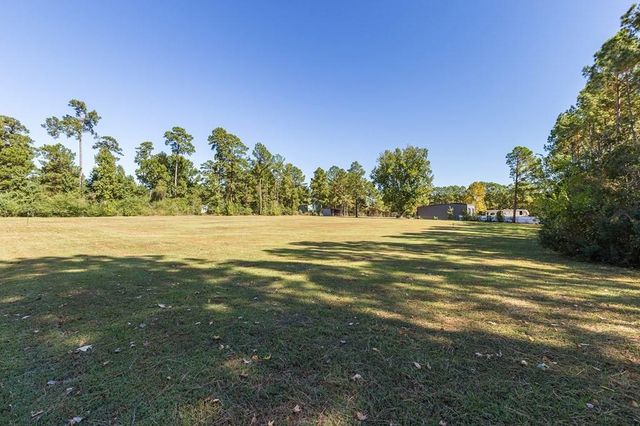 841 George Simpson Road, Huntington, TX 75949