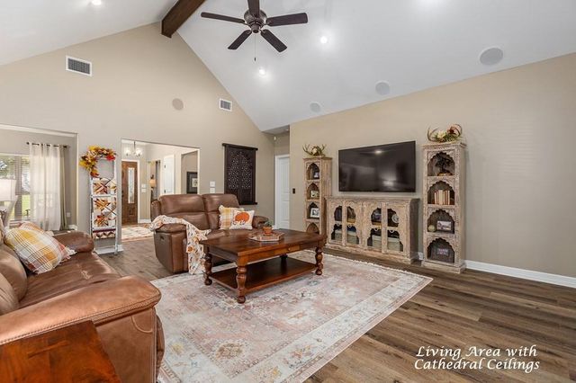 841 George Simpson Road, Huntington, TX 75949