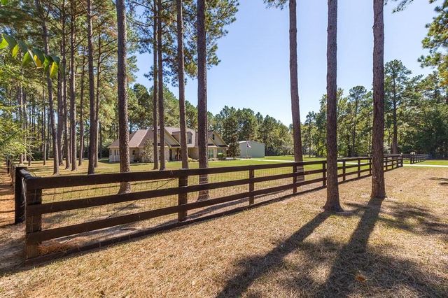 841 George Simpson Road, Huntington, TX 75949