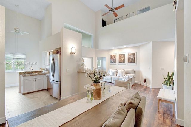 16339 Malibu Dr 22, Weston, FL 33326