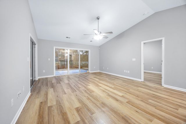 432 McKendree Ln., Myrtle Beach, SC 29579