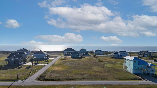 000 Camino Drive, Crystal Beach, TX 77650