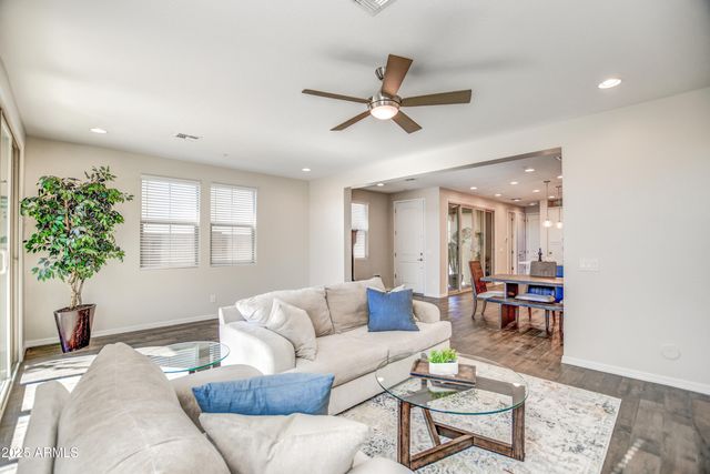 2353 W GLORIA Lane, Phoenix, AZ 85085