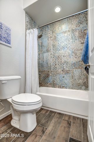 2353 W GLORIA Lane, Phoenix, AZ 85085