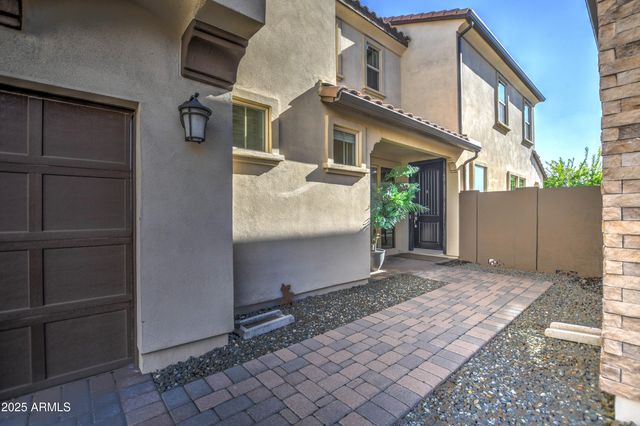 2353 W GLORIA Lane, Phoenix, AZ 85085