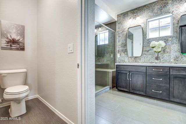 2353 W GLORIA Lane, Phoenix, AZ 85085