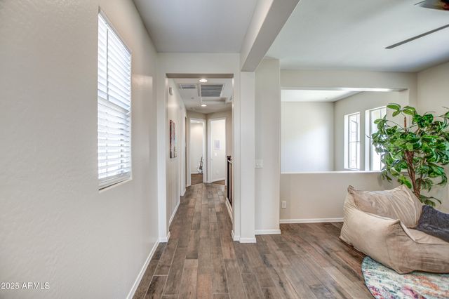 2353 W GLORIA Lane, Phoenix, AZ 85085