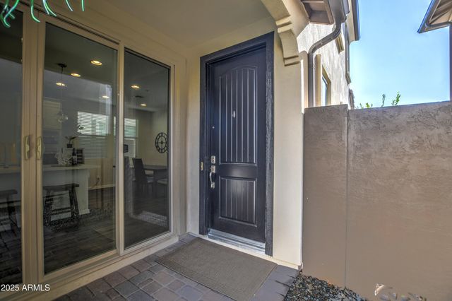 2353 W GLORIA Lane, Phoenix, AZ 85085