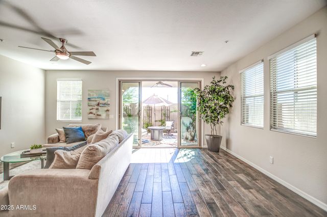 2353 W GLORIA Lane, Phoenix, AZ 85085