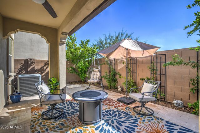 2353 W GLORIA Lane, Phoenix, AZ 85085