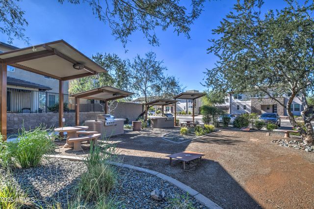 2353 W GLORIA Lane, Phoenix, AZ 85085