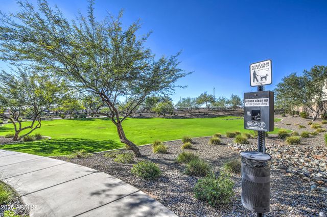 2353 W GLORIA Lane, Phoenix, AZ 85085