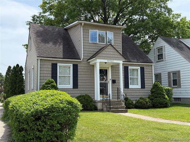 34503 Chestnut Street, Wayne, MI 48184