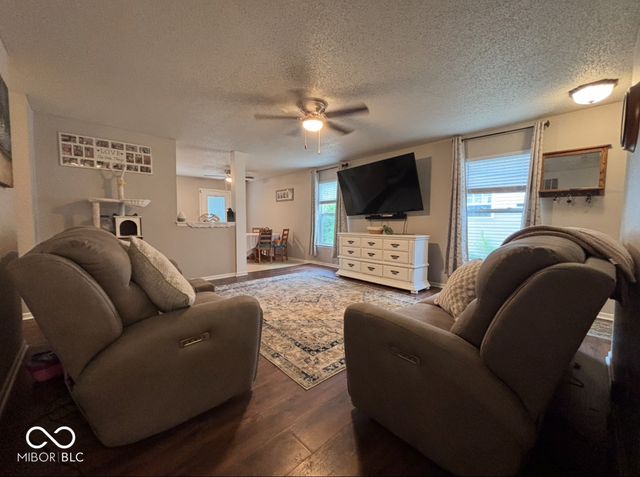 6649 Earlswood Drive, Indianapolis, IN 46217