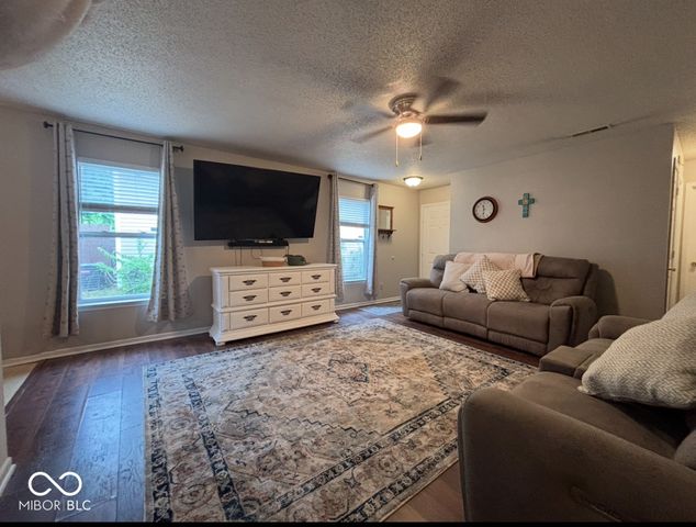 6649 Earlswood Drive, Indianapolis, IN 46217