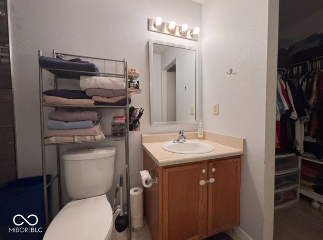 6649 Earlswood Drive, Indianapolis, IN 46217